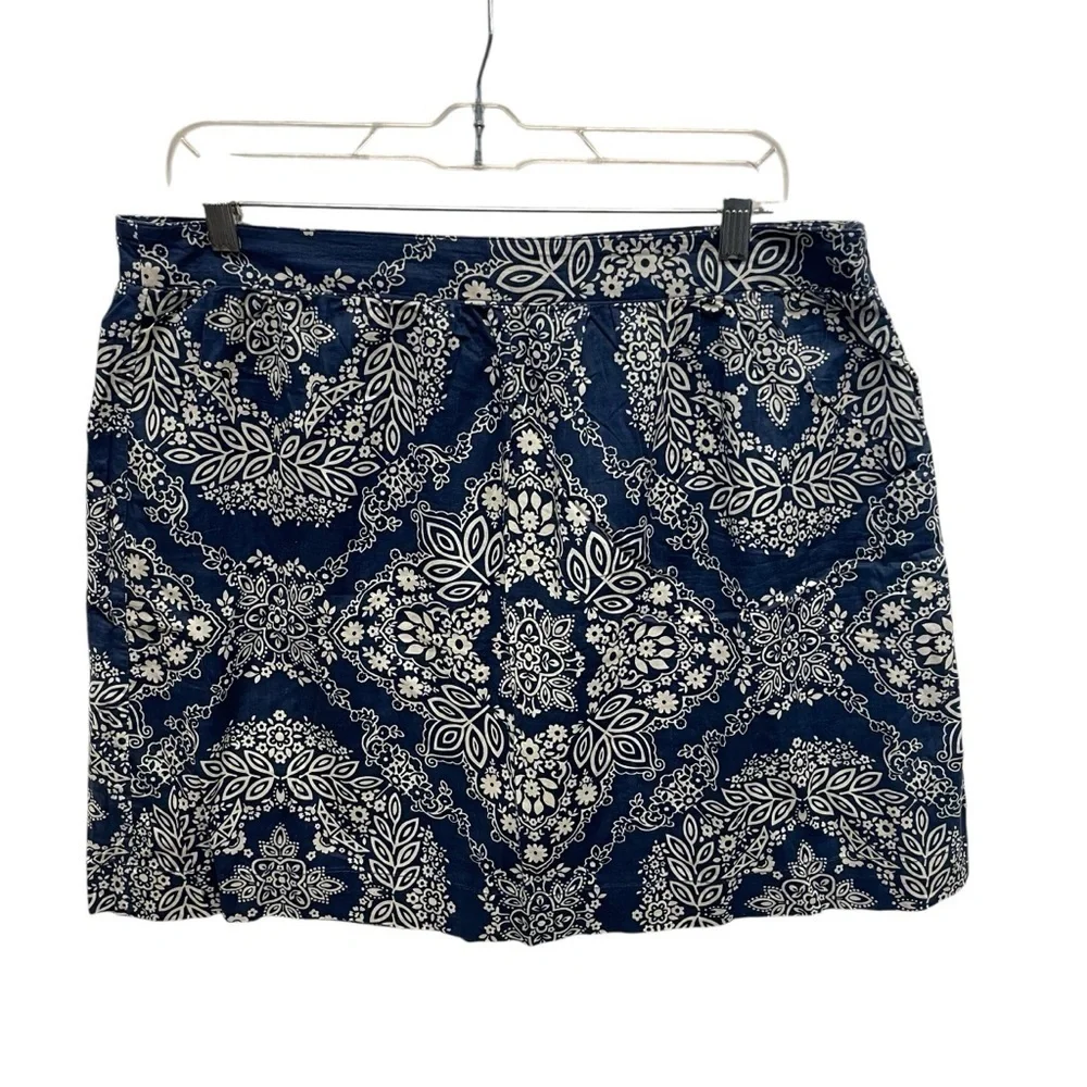 G.H. Bass & co women’s bandana print skirt cotton blue size 12 casual short